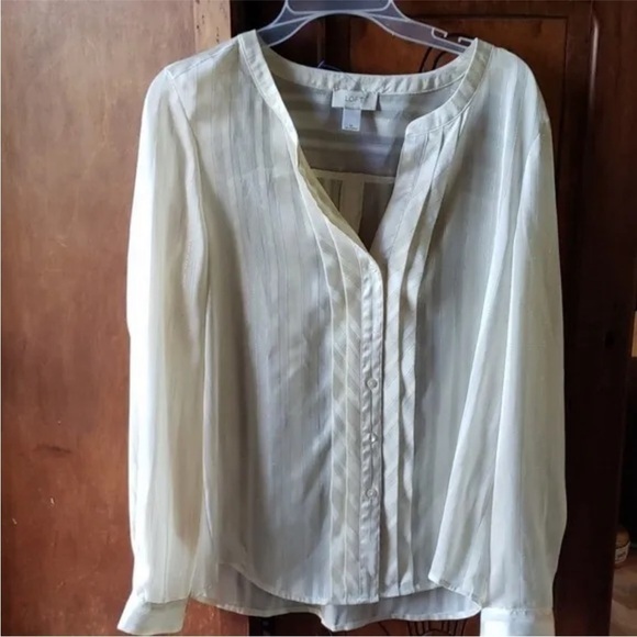 Loft Sheer Cream Metallic Long Sleeve Tucking Detail Top Size Large NWT - Picture 3 of 13